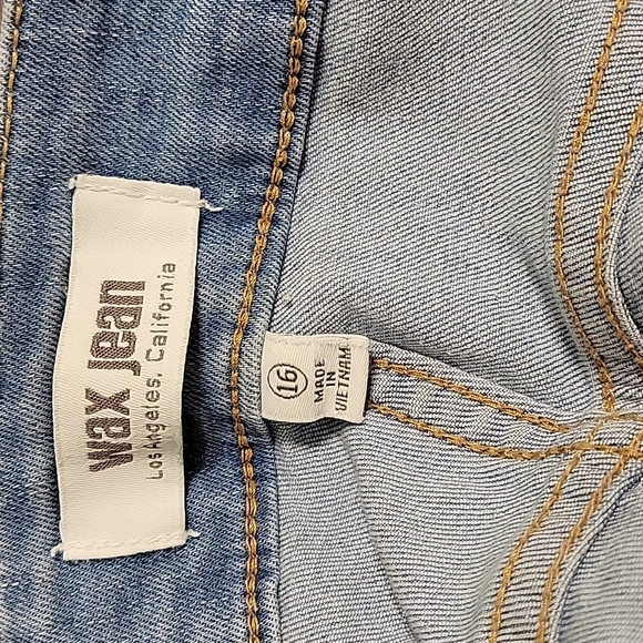 Distressed Jeans - Picture 3 of 3